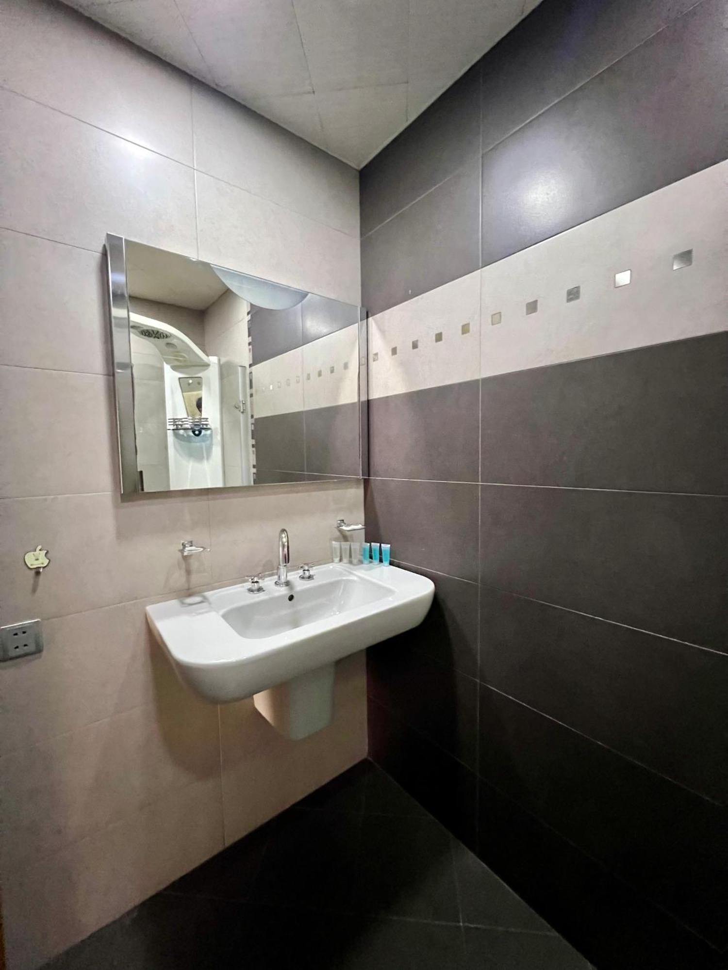 Promenade 2 Bdr Apartment บากู ภายนอก รูปภาพ